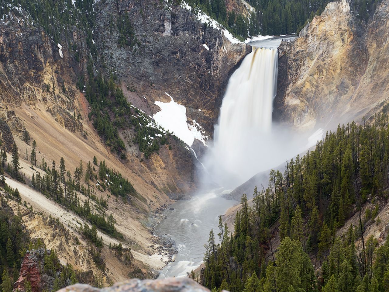 Gran cascada del río Yellowstone
